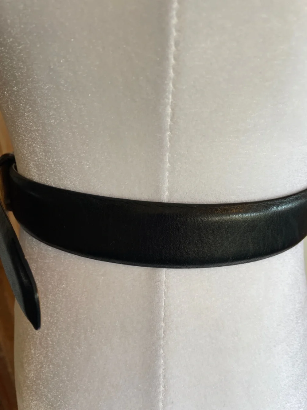 POLO RALPH LAUREN Men’s Black Leather Belt with Brass Gold-Tone Buckle
